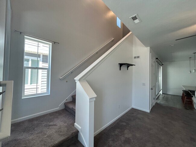 Photo - 3 Bedroom 2.5 Bathroom Townhouse in Payson, Utah!