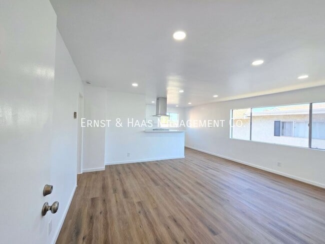 Photo - 4300 E 5th St Unit 03