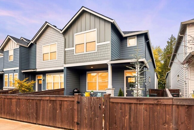 Photo - 3 Bed,2.5 Bath Townhome at the Landing At Salmon Creek