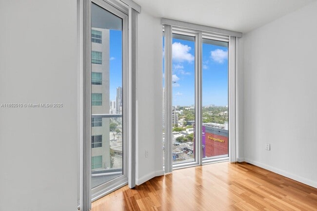 Photo - 185 SW 7th St Unit 1508