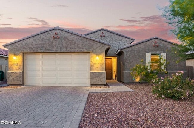 Photo - 18630 W Lawrence Ln Casa