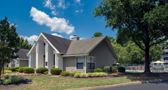 Hunter's Mill Apartments
