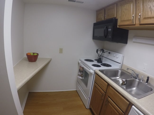 2 BR at 224 S Salisbury Kitchen