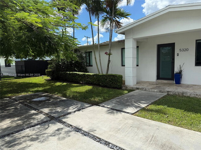 Building Photo - 5320 SW 97th Ave Rental