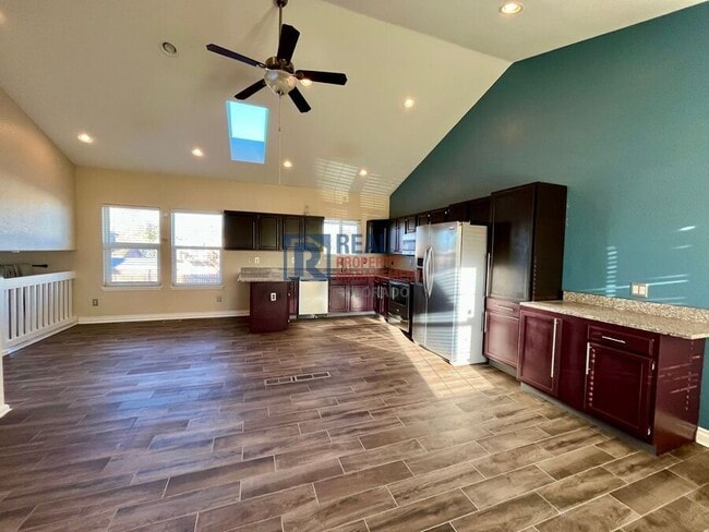 Photo - 5225 Deephaven Ct