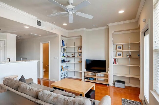 Photo - 305 E 31st St Unit 7