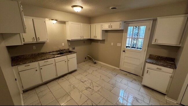 Photo - 4264 Double Tree St