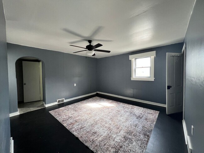 Photo - 208-210 McClure Unit 210 McClure