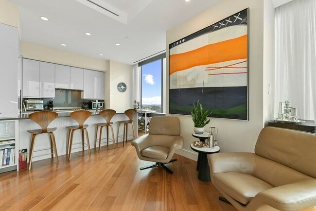 Photo - 1 Dalton St Unidad 2605