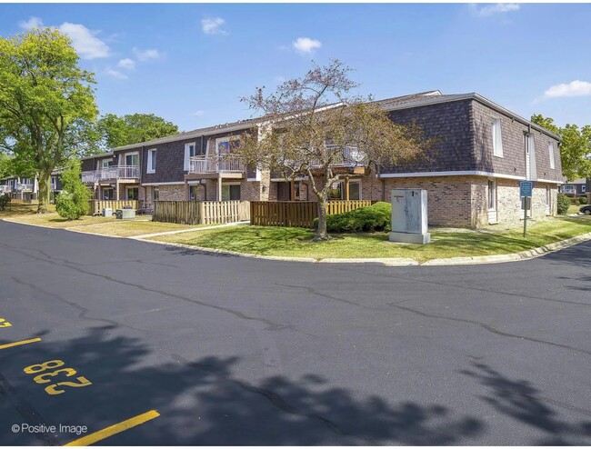 Photo - 1906 S Plum Grove Rd