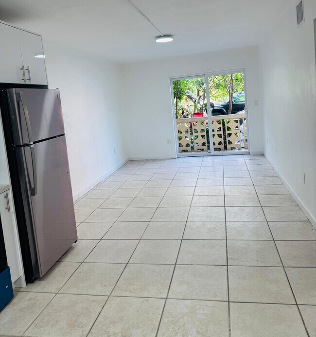 Photo - 2441 NW 13th St Unit 65
