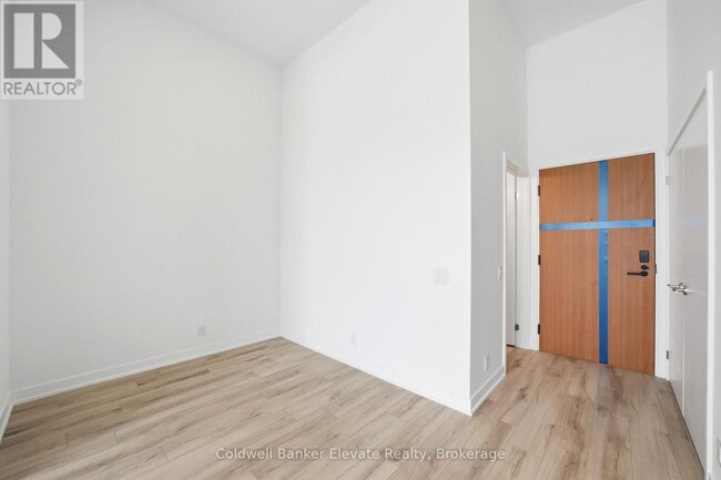 Photo - 1660 Bloor St W Unit 102