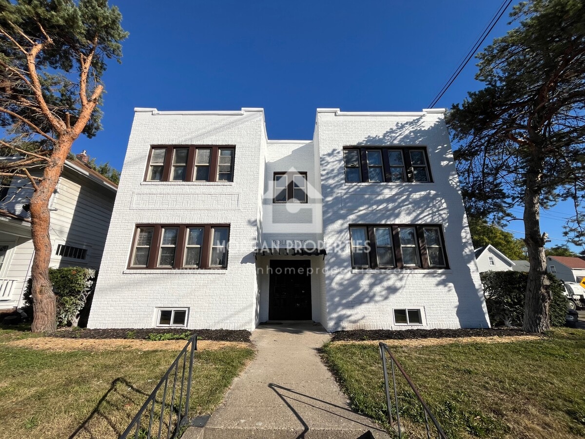 Photo - 330 E 12th St Unit 4