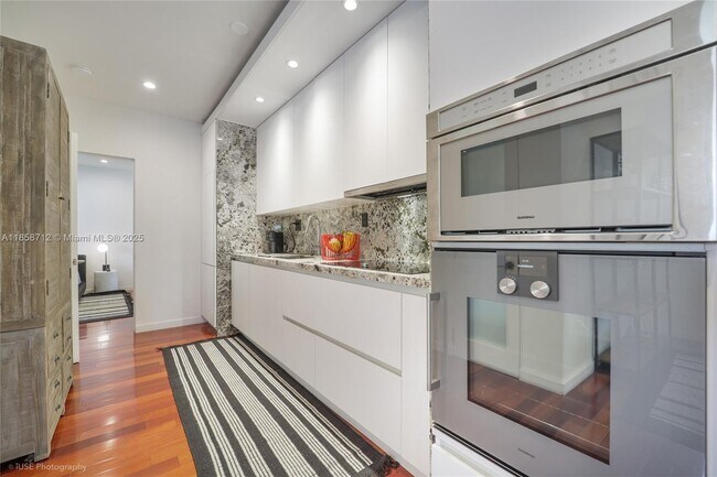 Photo - 1057 15th St Unidad 24