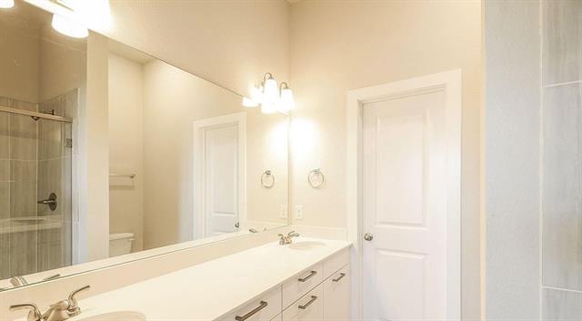 Photo - 1304 Creekbank Dr