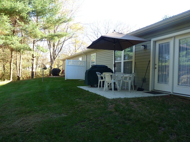 Photo - 724 Greenlawn Rd