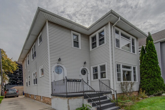 Photo - 2615 Taylor Ave