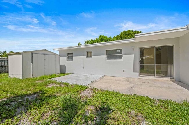 Photo - 2213 2nd St SW