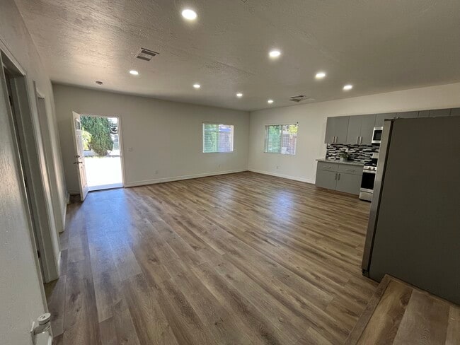 Photo - 4625 Quashnick Rd