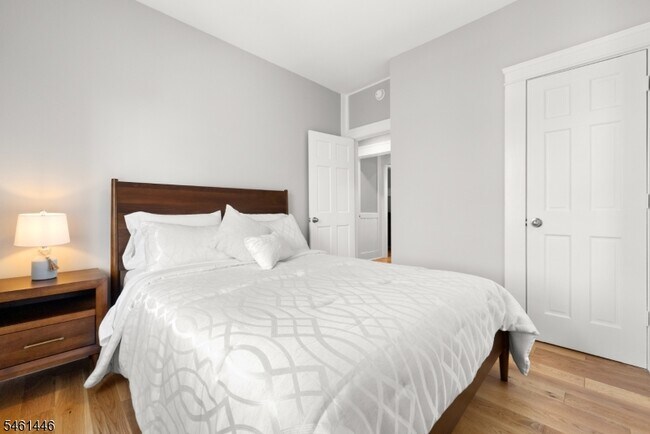 32 Willowdale Ave Unit 2