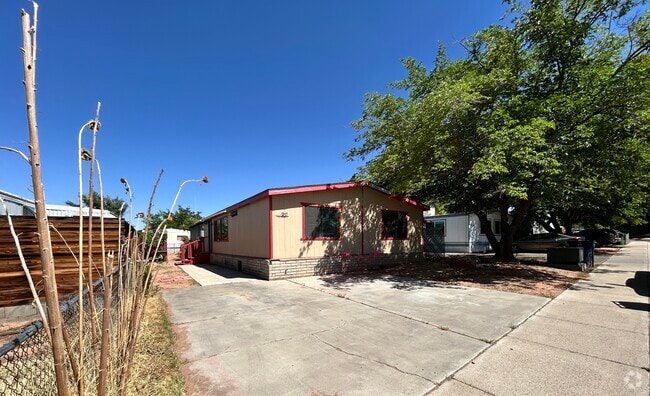 Building Photo - 917 Castle Rock St Rental