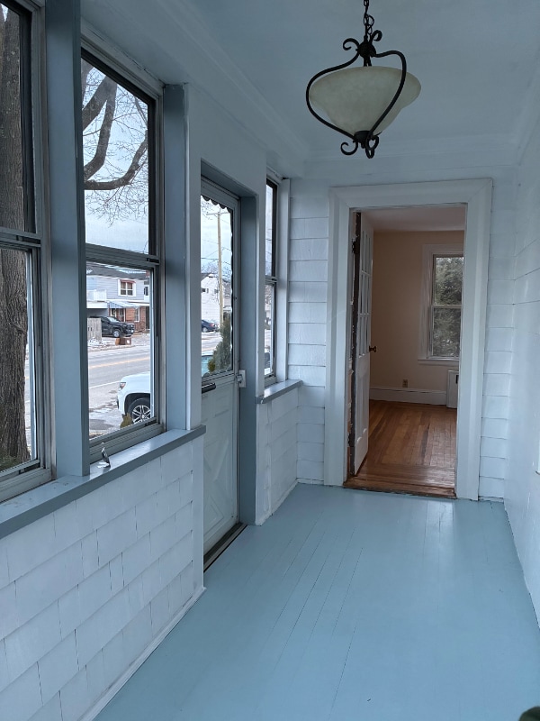 Photo - 255 Budlong Rd