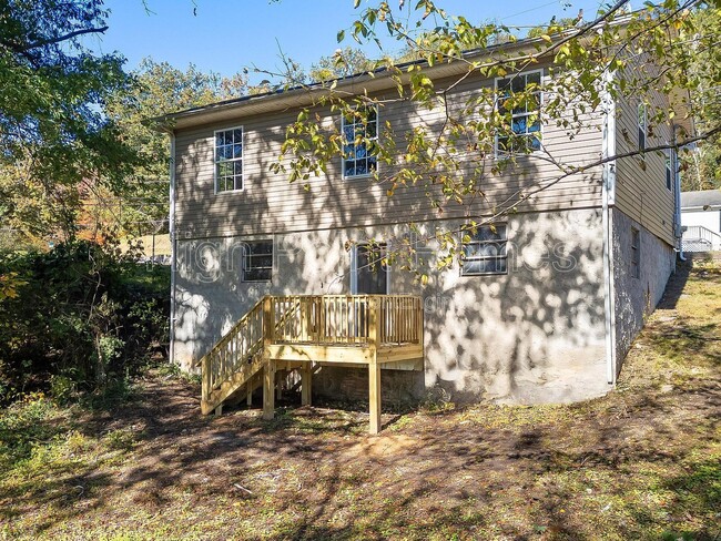 Photo - 5350 Slayton Ave