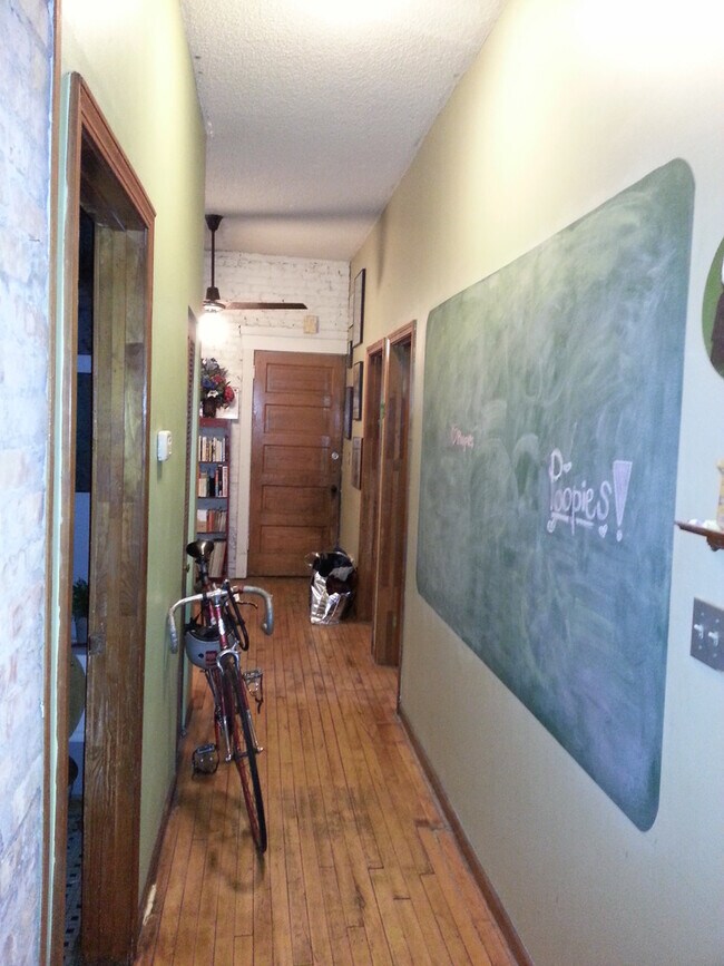 Photo - 2350 W Augusta Blvd Unit 3-W