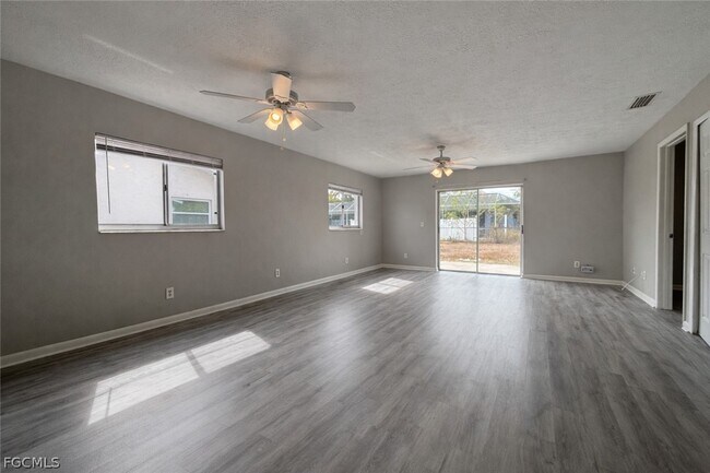 Photo - 1718 SW Santa Barbara Pl