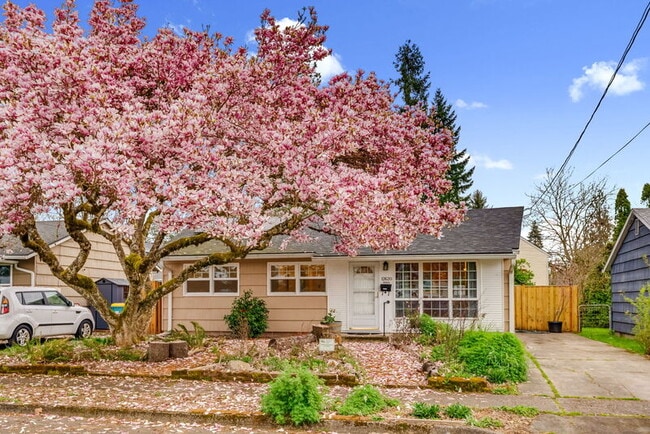 Building Photo - 12620 SW 12th St