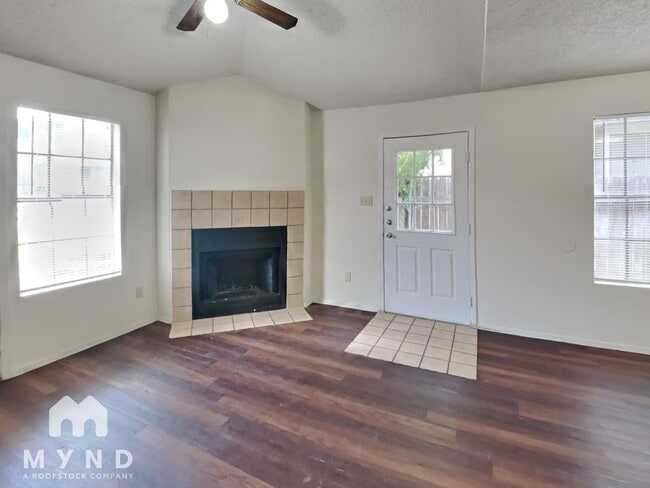 Photo - 2214 Creekside Ln Condo