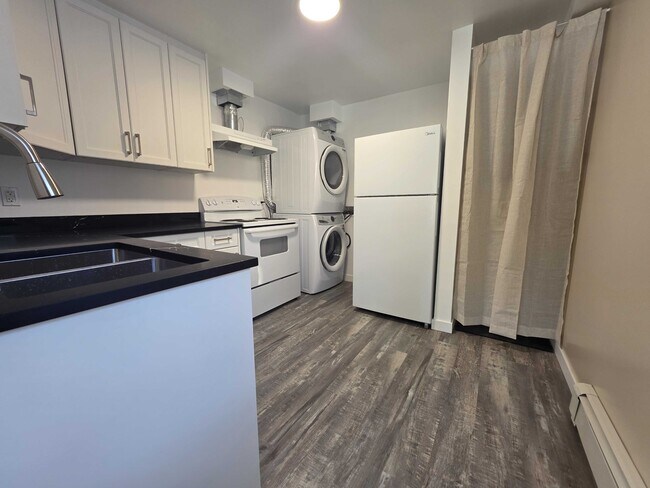 Photo - 712 Victoria St Unit 1