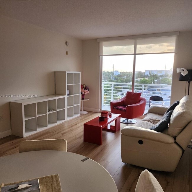 Photo - 2775 NE 187th St Unit 510