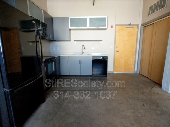 Photo - 8125 Michigan Ave Unit #305