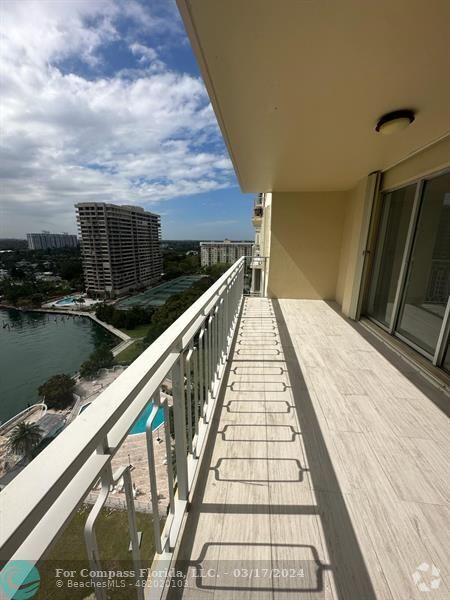 Building Photo - 11111 Biscayne Blvd Rental