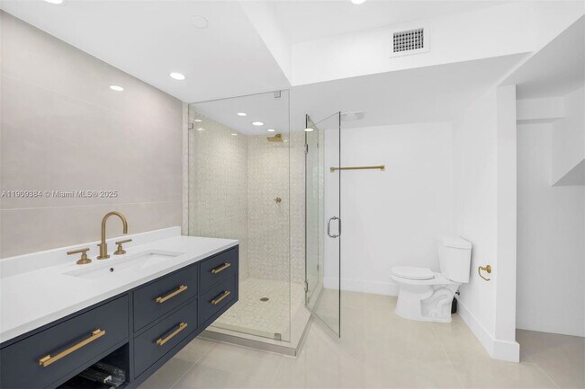 Photo - 221 Jefferson Ave