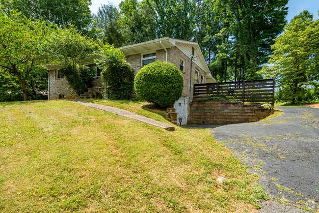Building Photo - 1221 Shelby Ave Rental