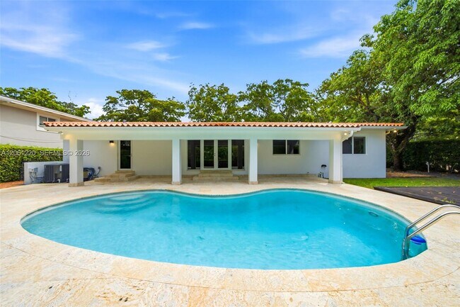 Photo - 5510 Orduna Dr