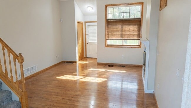 Photo - Stunning 2 Bedroom Home in The Heart of Eagan