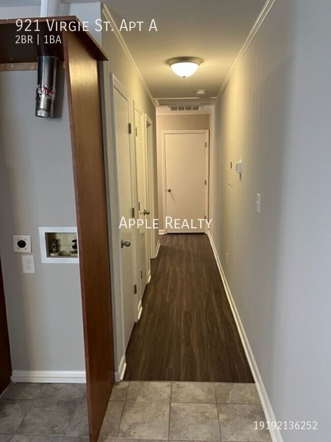 Photo - 921 Virgie St