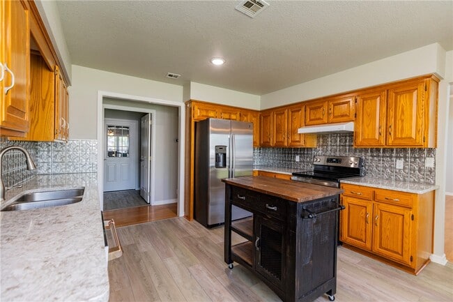 Photo - 1261 Mount Hebron Rd