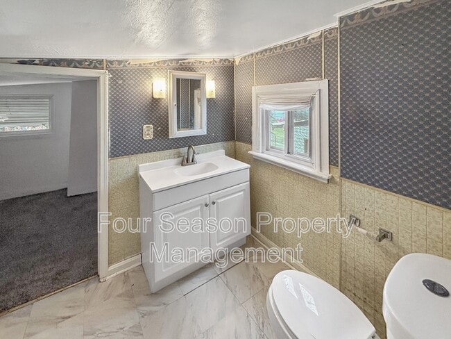 Photo - 631 Washington Ave