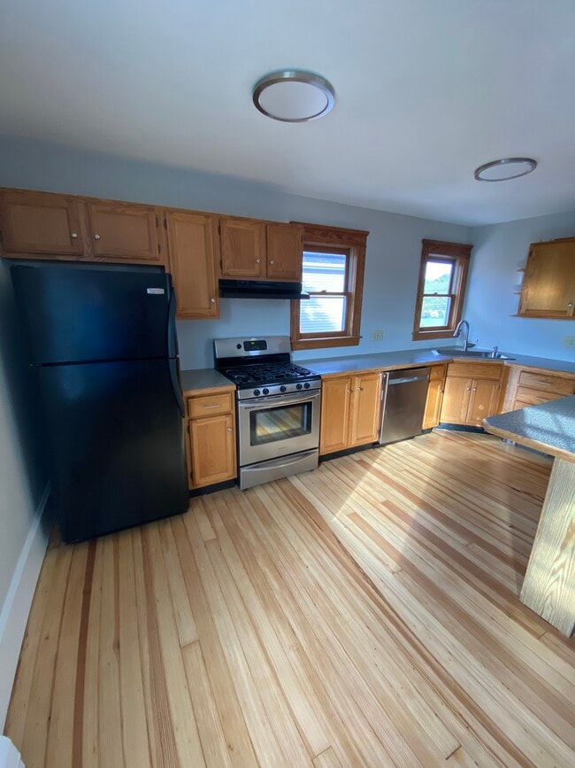 Photo - 51 Buckthorne Ave Unit Apartment 2