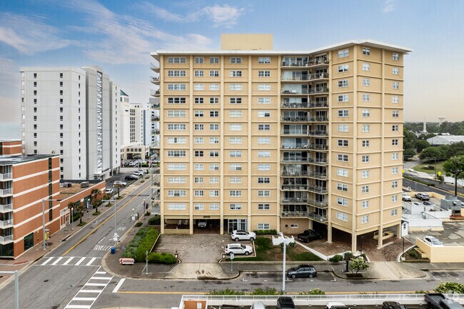 Photo - Virginia House