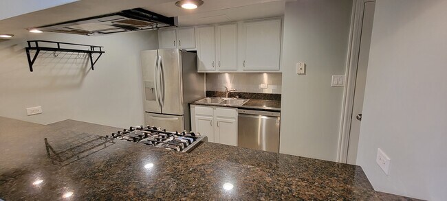 Kitchen - 4938 S Drexel Blvd