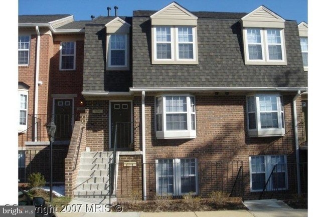 Building Photo - 3844 Chesterwood Dr Unit 3844 Rental