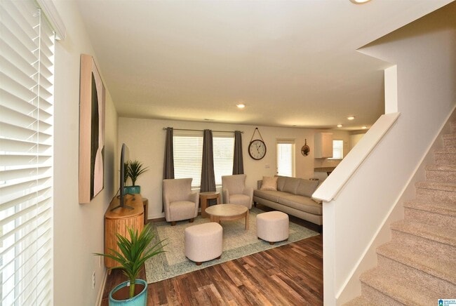 Photo - 6558 Creek Cir