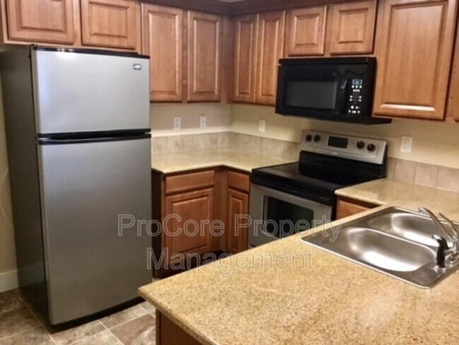 Photo - 9965 W Rosecroft Ct Unidad 103