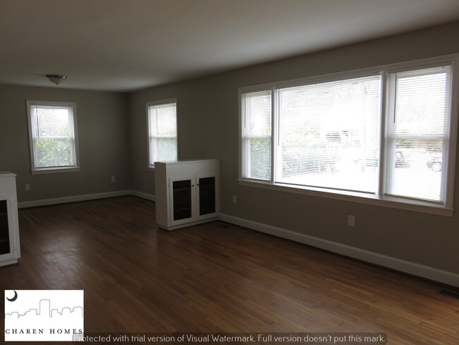 Photo - 1909 S Battery Dr