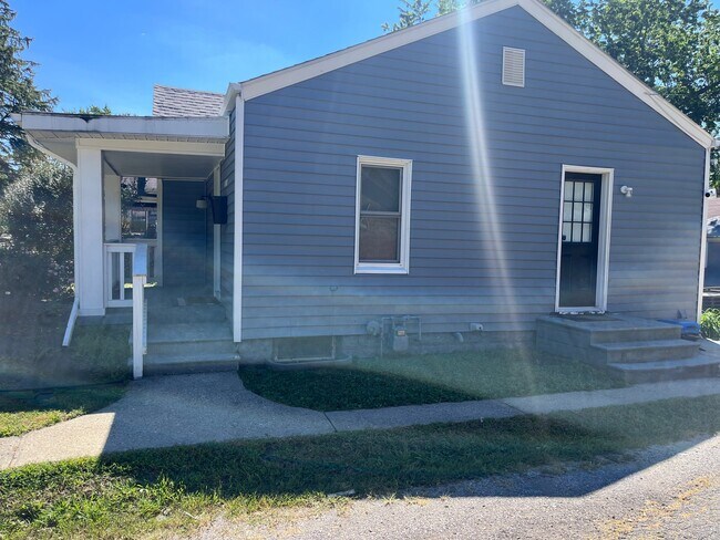 Photo - 1316 N Riley Ave